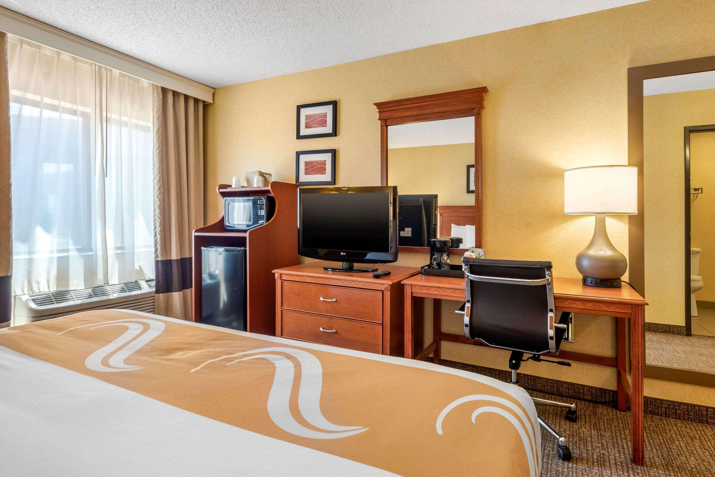 Quality Inn I-25 Пуэбло Экстерьер фото