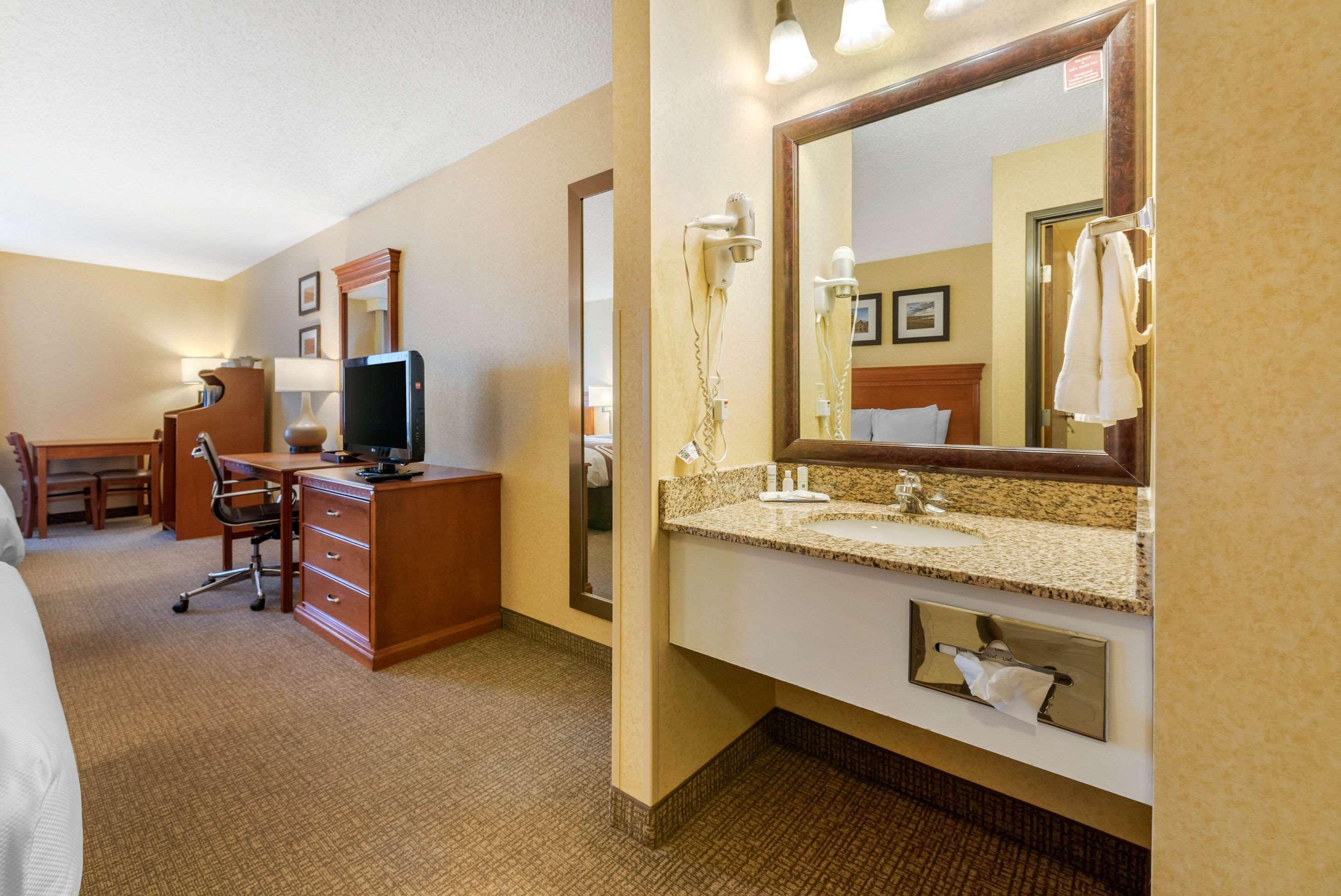 Quality Inn I-25 Пуэбло Экстерьер фото