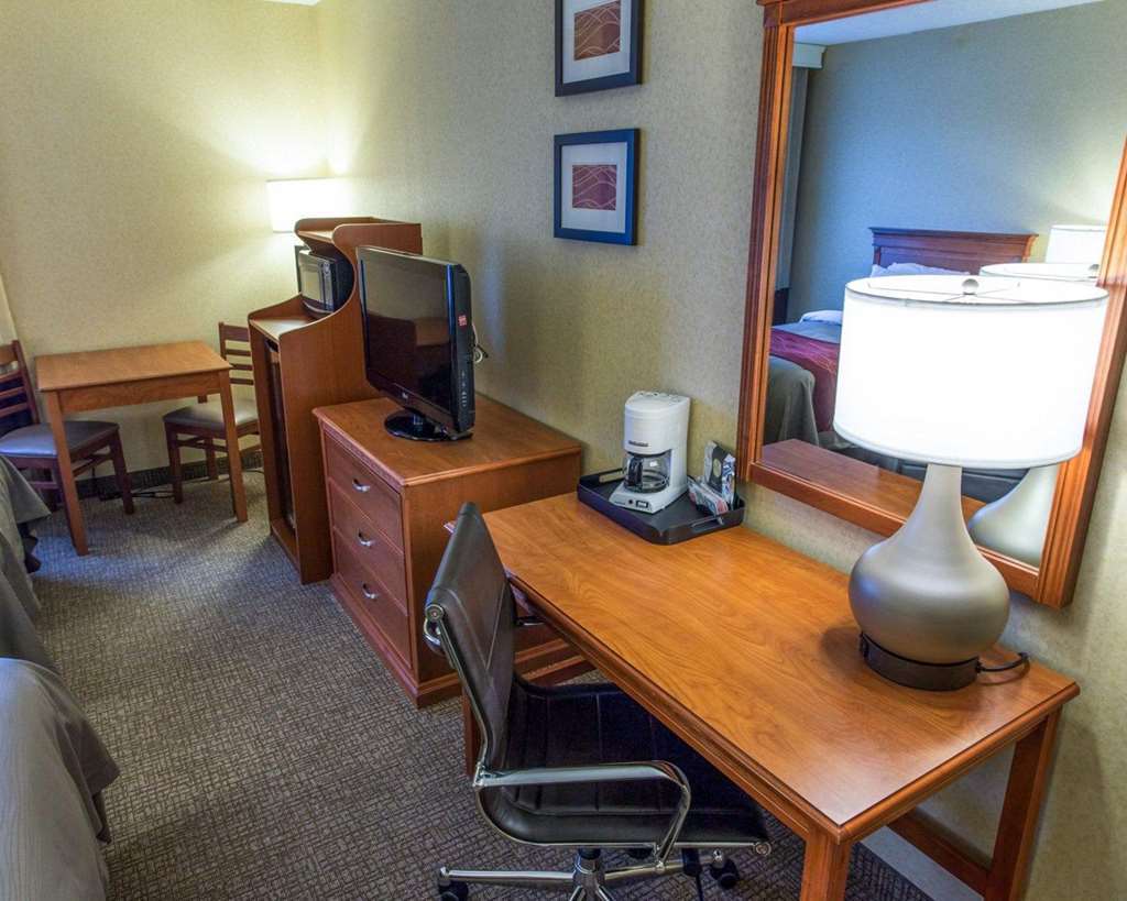 Quality Inn I-25 Пуэбло Номер фото